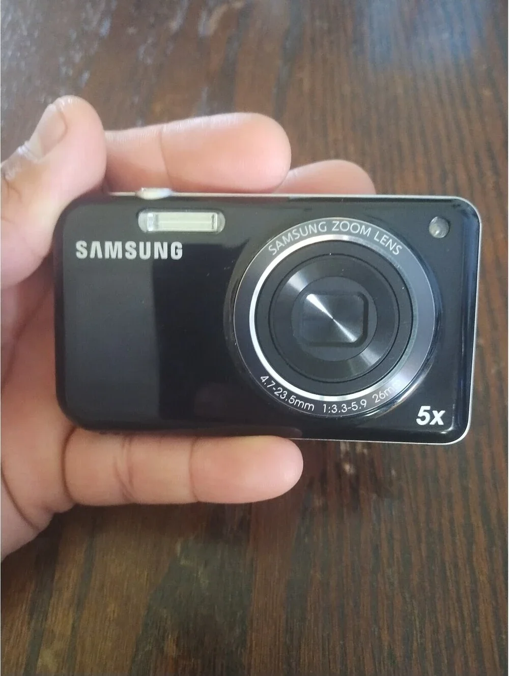 SAMSUNG PL Series PL120 14.2MP Digital Camera Black w/ Charger & Battery